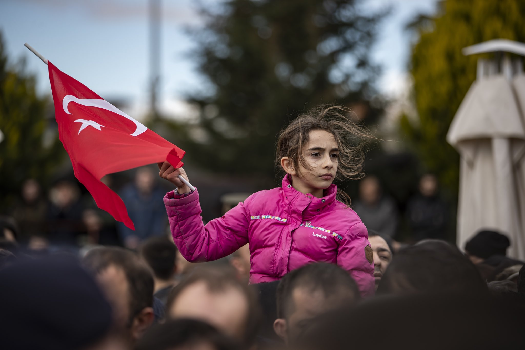 İzmir şehidine ağladı