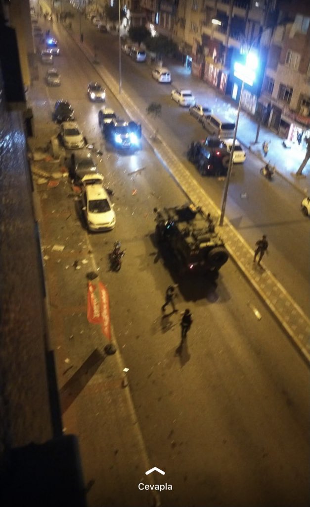 İskenderun'da canlı bomba kendini patlattı... 1 polis yaralandı!