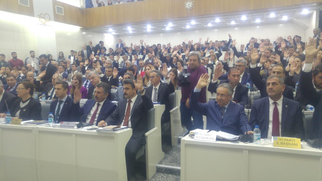 İzmir Büyükşehir'in parti yöneticileri belli oldu