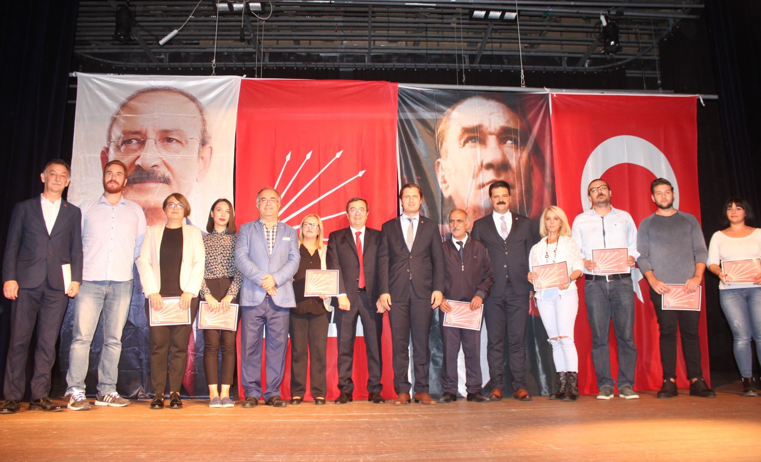 CHP’DEN SANDIK GÖREVLİLERİNE TEŞEKKÜR SERTİFİKASI