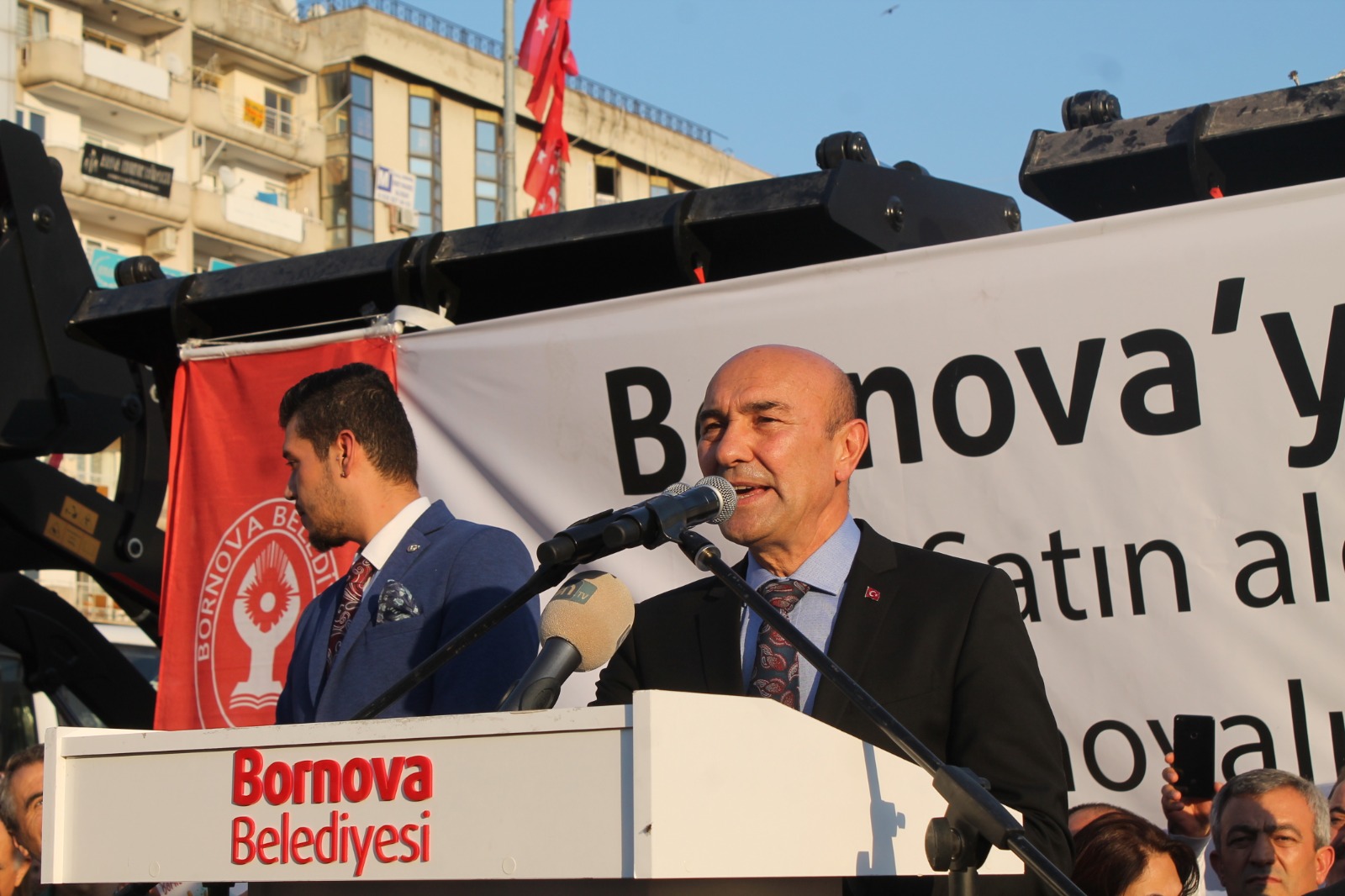 Bornova Belediyesi'nden 300 milyon tasarruf ettirecek satın alma