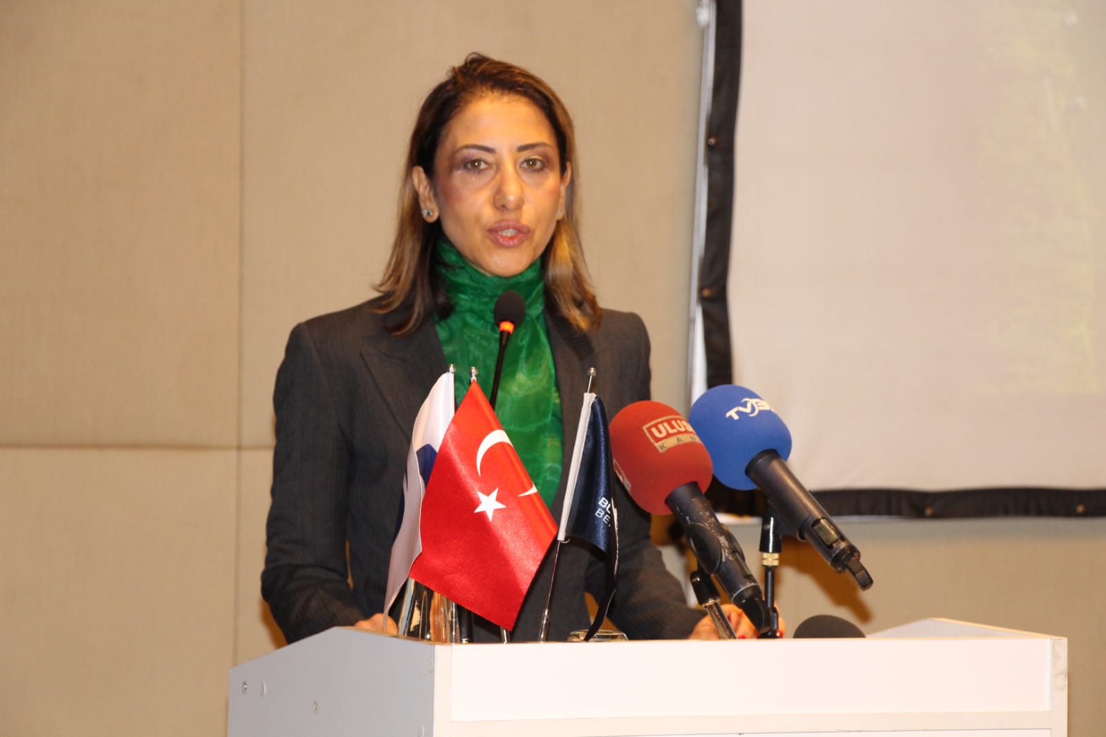 SOYER: İZMİR YEŞİL ŞEHİR OLMA YOLUNDA