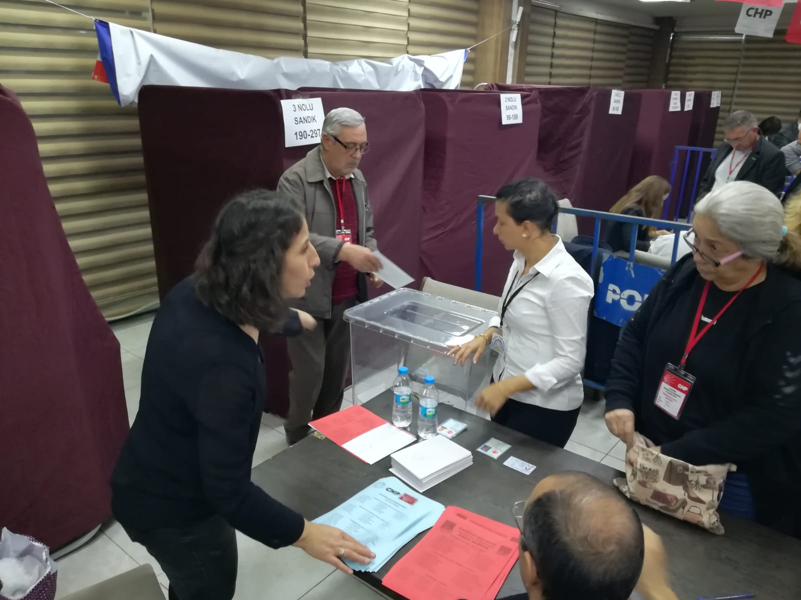 BAYRAKLI'DA 2 ADAYLI SEÇİM!