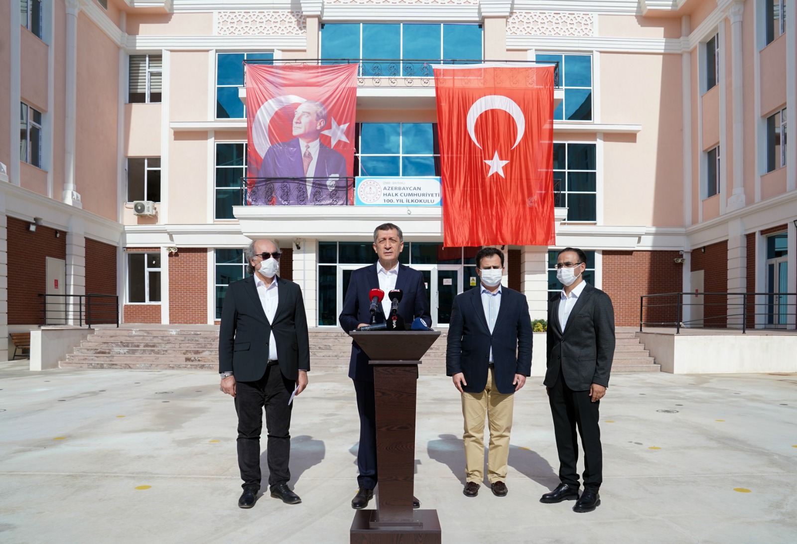 Bakan Selçuk İzmir’de İncelemelerde Bulundu