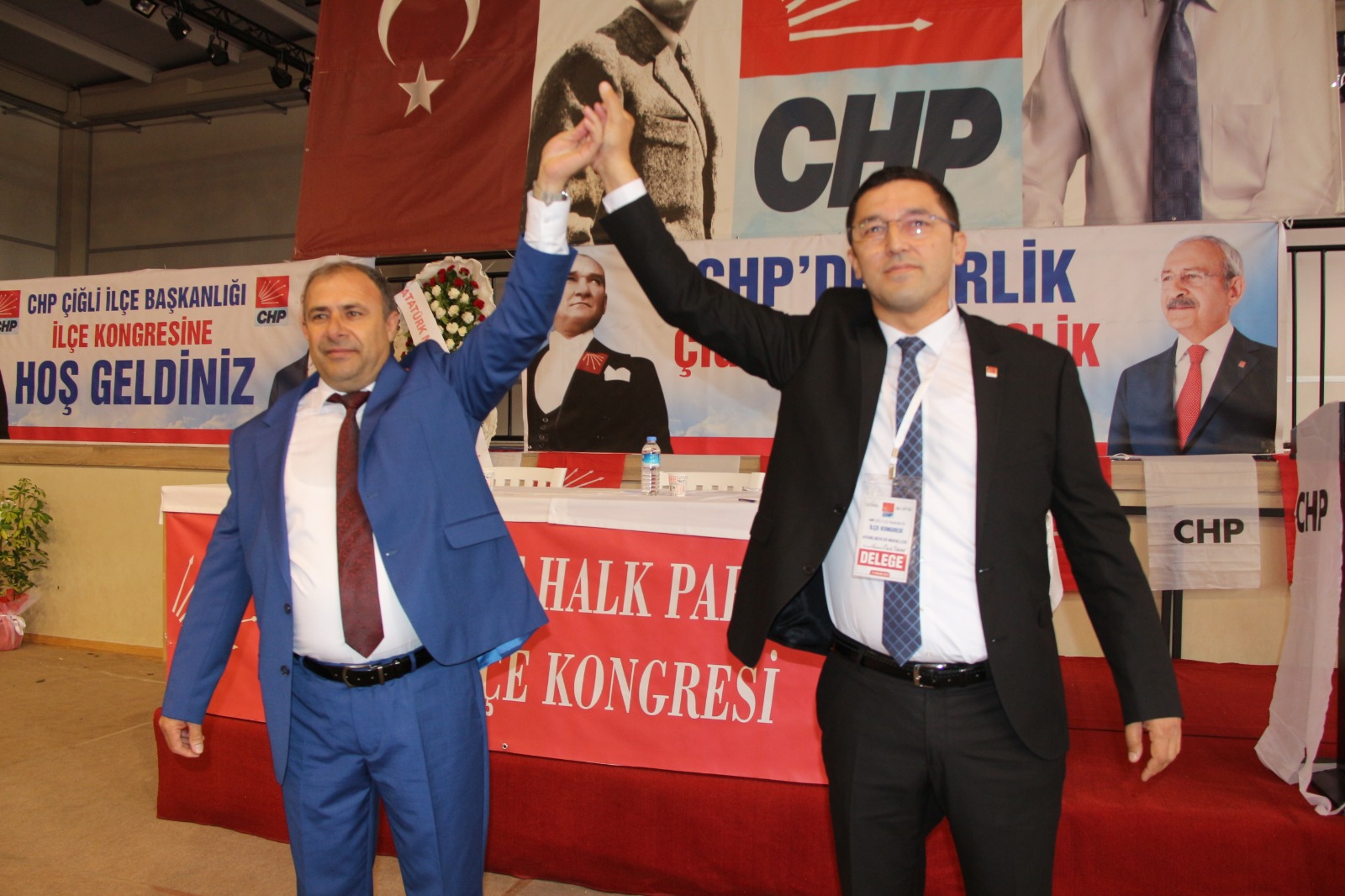 ÇİĞLİ'DE COŞKULU KONGRE