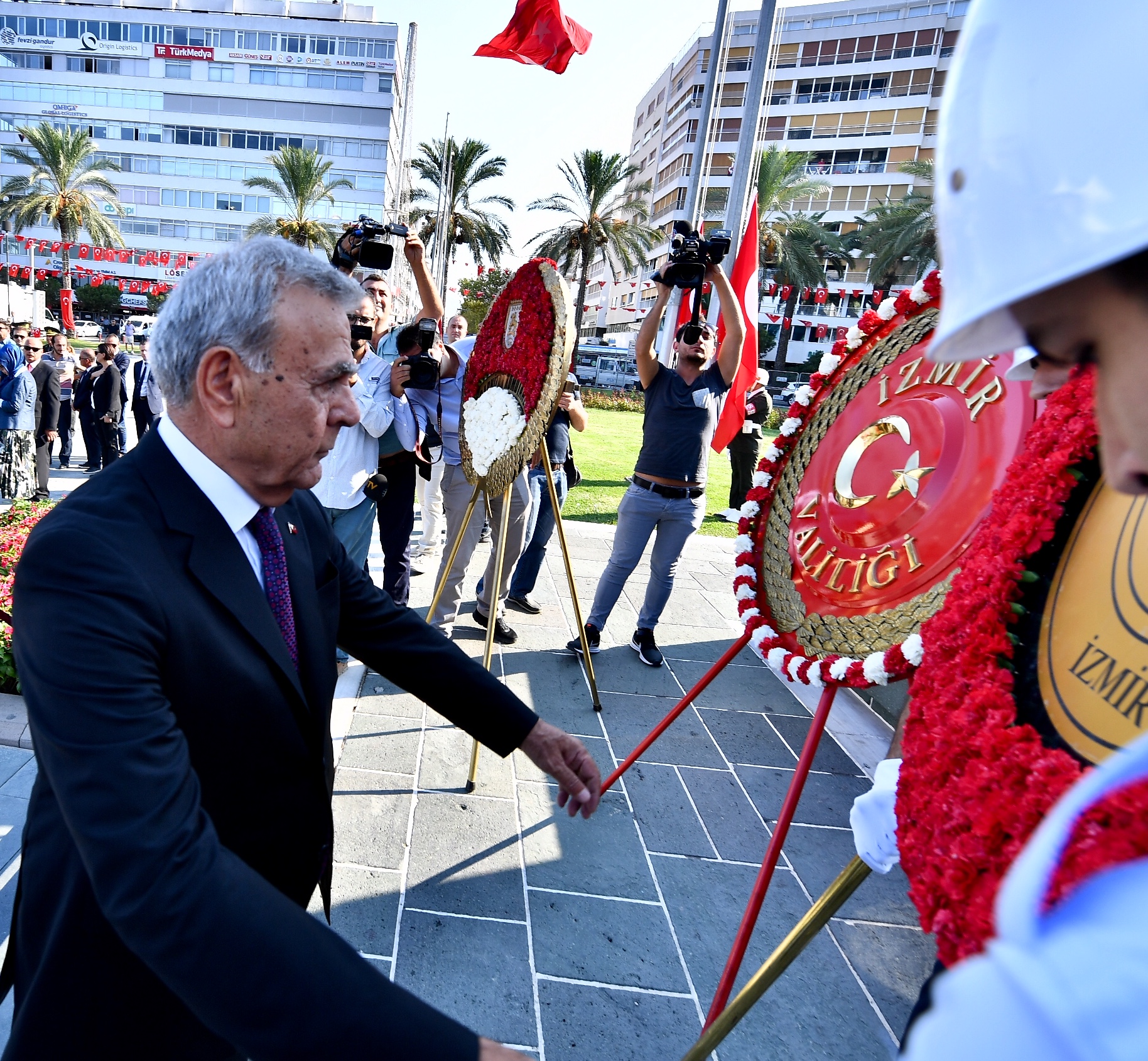 İzmir'de "Zafer"sevinci