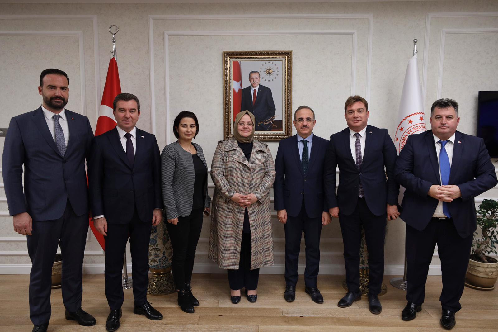 ‘Başkan Sürekli ve AK Belediyelerden Ankara çıkarması!’