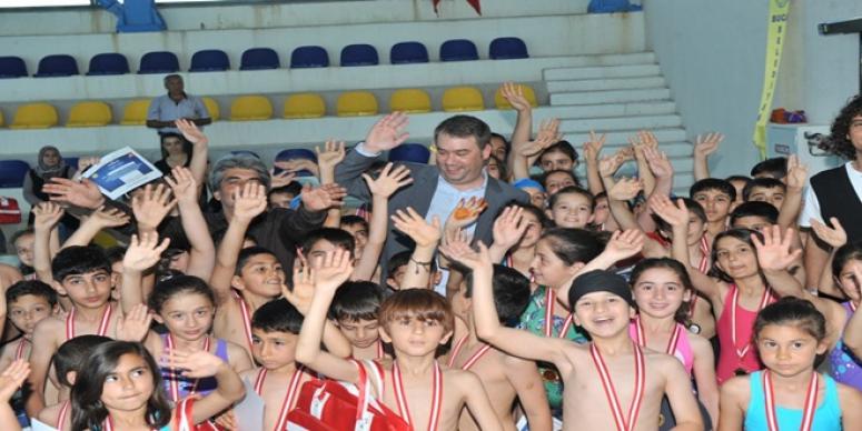 “BUCA’DA YÜZME BİLMEYEN ÇOCUĞUMUZ KALMAYACAK”