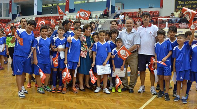 10 Bin Çocuk Sporla Tanıştı