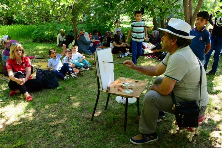 KÖYE DÖNÜŞ FESTİVALİ’NDE DOĞA VE SAÇLAR BÜTÜNLEŞTİ