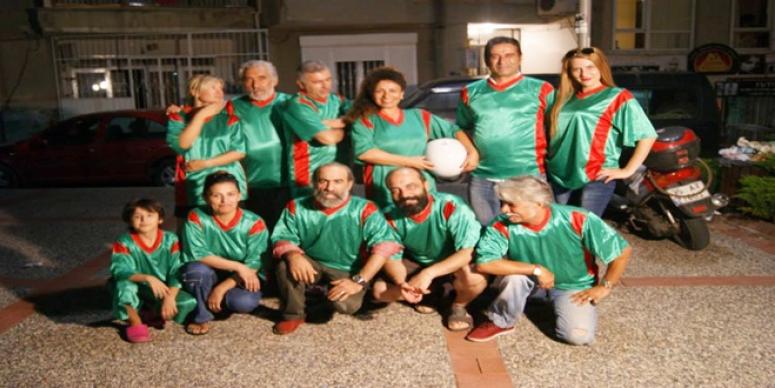 KIBRIS KARTALLARI FİLM OYUNCULARINDAN HARUN CİCİ’YE FORMA JESTİ