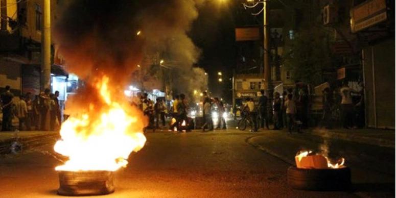 SURUÇ PROTESTOLARINDA DİYARBAKIR ALEV ALEV