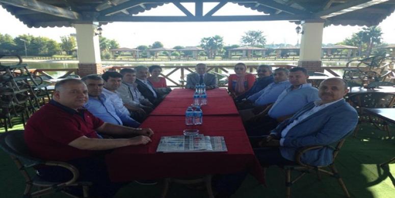BAŞKAN A.MAHMUT BADEM VE AK PARTİLİ BELEDİYE MECLİS ÜYELERİ 1 KASIM SEÇİMİ İÇİN HAZIR