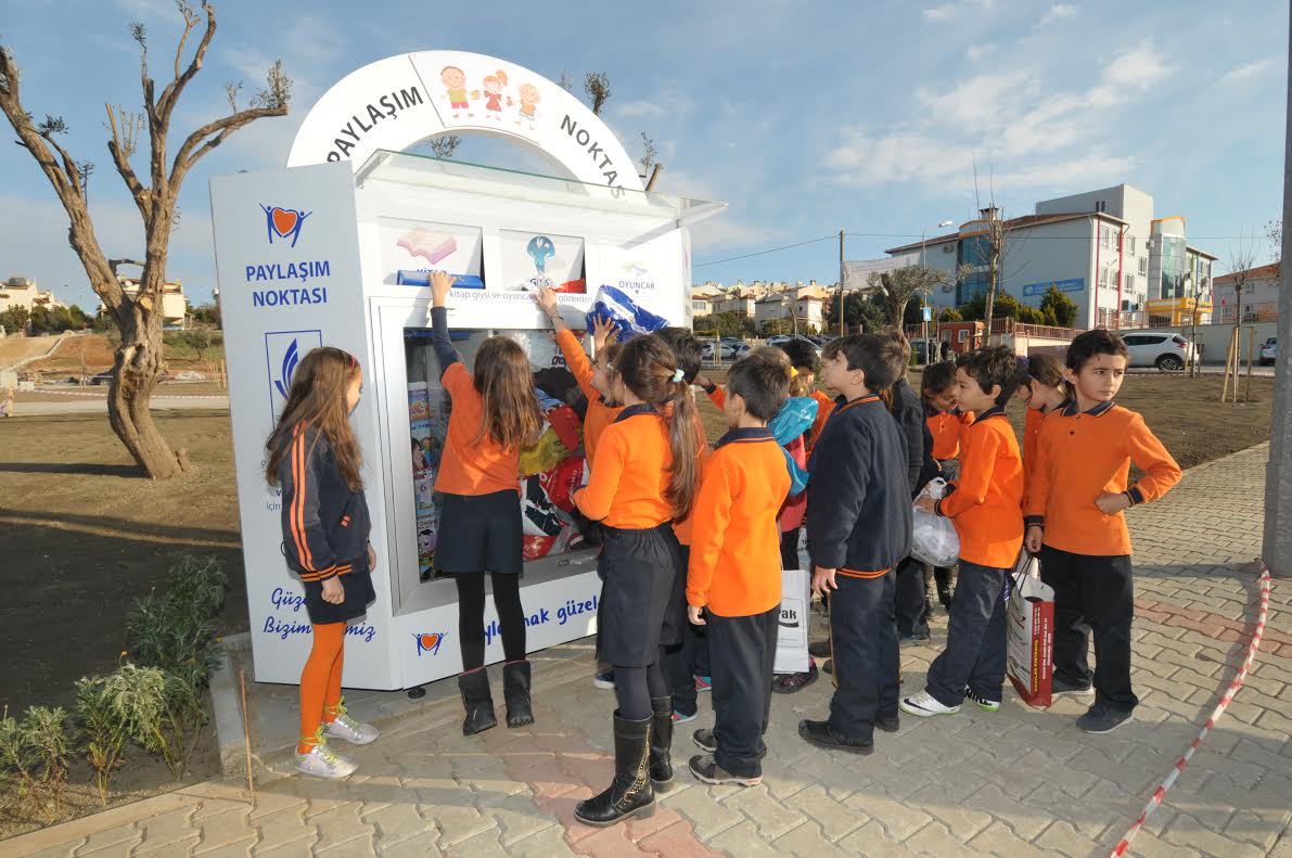 Güzelbahçe’de ‘Paylaşmak güzeldir’