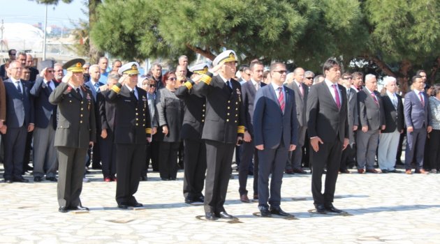 18 Mart Çanakkale Deniz Zaferi'nin 101. yılı Foça'da anılıyor