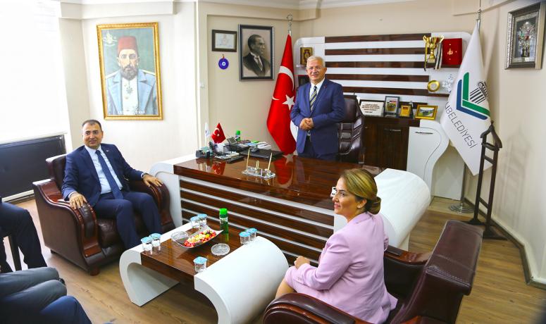 İZMİRVALİSİ’NDEN EN ANLAMLI TEŞEKKÜR