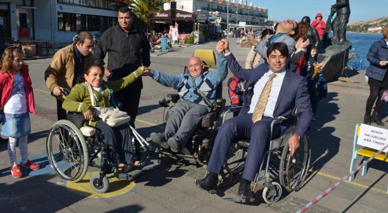 FOÇA, ENGELİN FARKINDA !