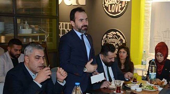AK Parti Bayraklı İlçe Muhtarlarla Buluştu