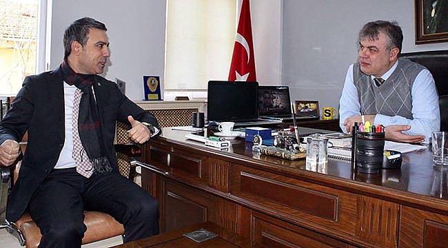 AK Parti Konak’tan Trafik Şube’ye Taziye Ziyareti
