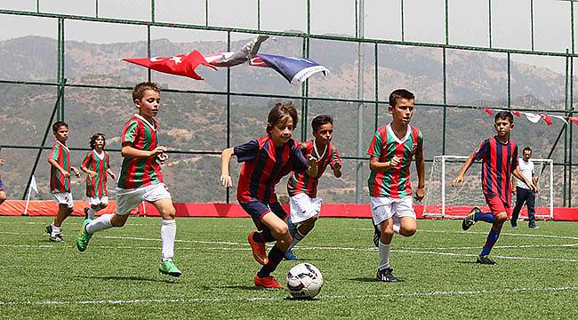 Bayraklı'da Şehit Anısına Futbol Turnuvası