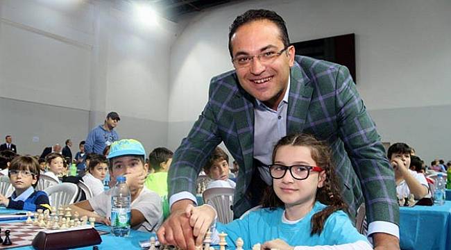 Bornova Belediyesi Satrançda da İddialı Bireyler Yetiştiriyor