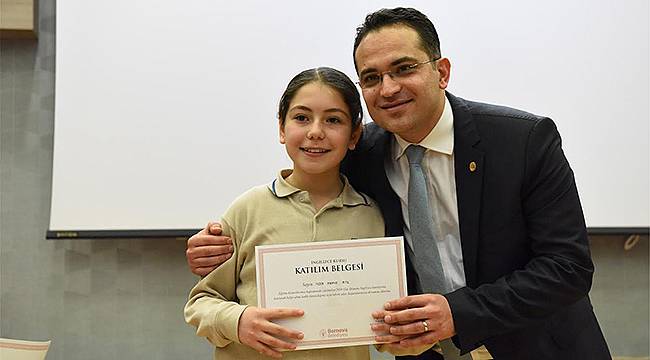 Bornova’da 400 öÖğrenci Daha İngilizce Eğitim Belgelerini Aldı
