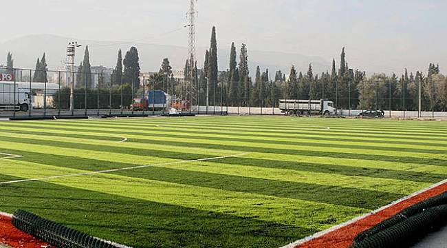 Bornova'da Semt Sahalarına Yenileri Ekleniyor, Eski Tesisler Yenileniyor