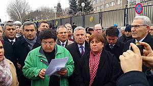 CHP'li Vekiller ve STK'lar: Milletin Meclis'i Millete Kapatılamaz