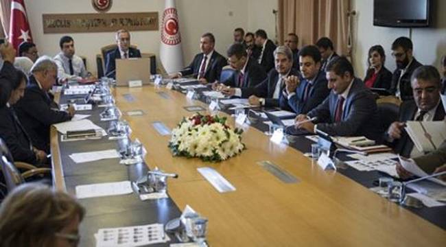Darbeci Askerler Meclis'ten 'Gizlendi'