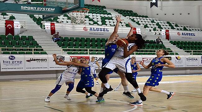 DEVRENİN LİDERİ BORNOVA BECKER SPOR