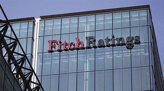 Fitch Türkiye'nin Kredi Notunu Düşürdü