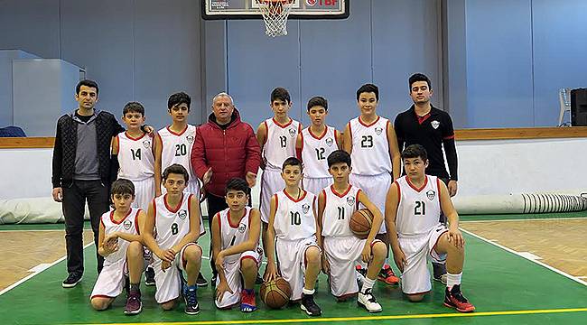Foça'da Basketbol Kardeşliği