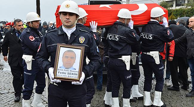 Gökyüzü Bile Ağladı