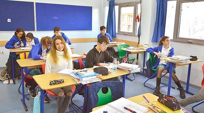 Hayalinin Peşine Paris’e