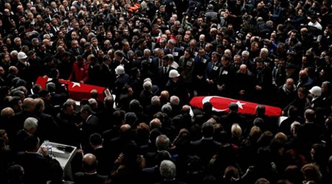 İzmir Şehitlerini Uğurladı