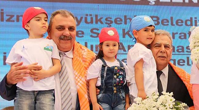 İzmir, Yerelden Kalkınma Modeliyle Türkiye'ye Işık Tutuyor