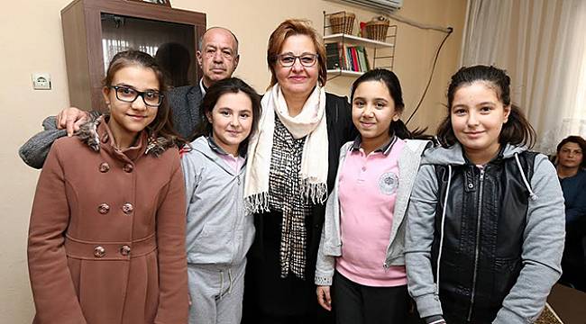 Konak'da Soğuk Havada Sıcak Sohbet