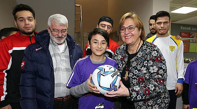 Konak’tan Amatöre Destek Sürüyor