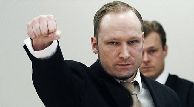 Norveç'in Davası Başladı, Irkçı Breivik Nazi Selamı Verdi