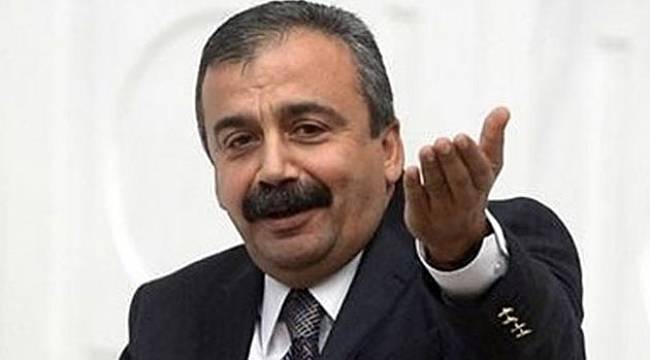 Önder'den AKP'ye; Sizi Yılan Takip Etmeye Kalksa Belkemiği Kırılırdı