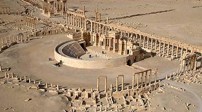 Suriye IŞİD Antik Kent Palmira'da Ünlü Anıtı Yıktı