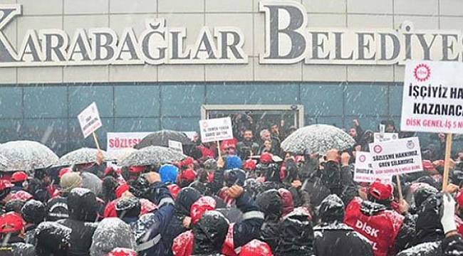 Yine Karabağlar: İşçiler Grev İlanı Astı
