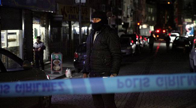 Zeytinburnu'nda İhbar Sonucu Bir Eve Operasyon Yapıldı