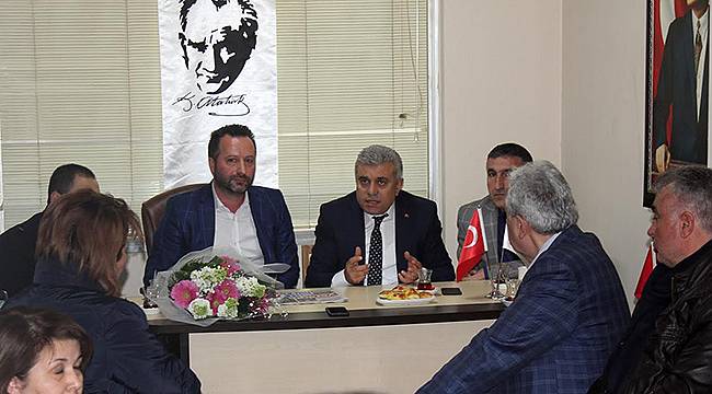 AK Parti Karşıyaka BESİAD’a Ziyarette Bulundu