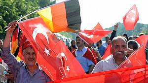 Almanya'da Türk Derneklerinden 'Hayır' Kampanyası