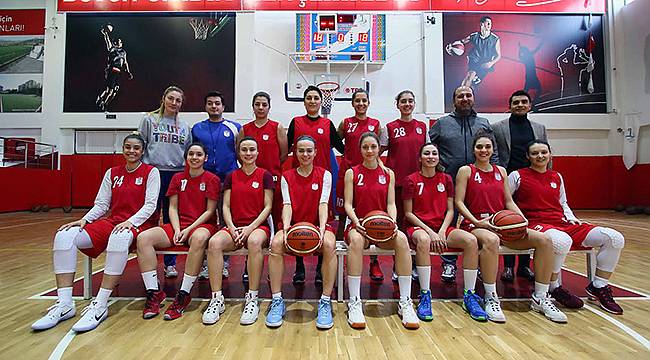 Bayraklı’da Potanın Perileri Rüzgâr Gibi Esiyor
