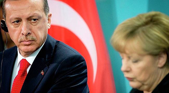 Cumhurbaşkanı Erdoğan'dan Merkel'e 'İslamist' Uyarısı