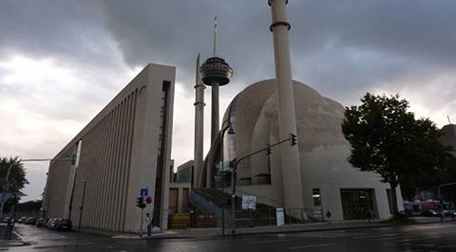 DİTİB'de 'Casus İmam' İstifası