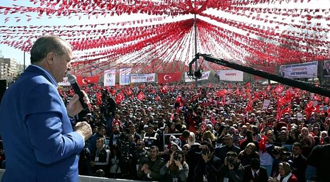 Financial Times: Erdoğan Devrimini Tamamlıyor