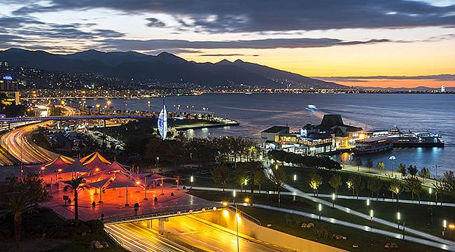 Fitch, İzmir’e Verdiği AA+ Notunu Teyid Etti